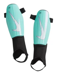 Futbalové chrániče Nike Charge DX4608-354