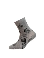 Chlapčenské vzorované ponožky Wola U24.P01;W24.P01 21-26 Chlapčenské vzorované ponožky Wola U24.P01;W24.P01 21-26