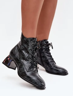 Lakierowane Botki Damskie Z Naturalnej Skóry Na Obcasie Z Kryształkami Artiker 57C0132 Szare