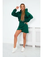 Zateplené šaty s obálkovým spodným dielom tmavo zelené Zateplené šaty s obálkovým spodným dielom tmavo zelené