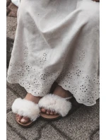 Sandałki Dziecięce Na Rzep Z Futerkiem Białe Rosavere