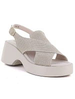 Dámske kožené sandále na platforme béžovej farby S.Barski 7005