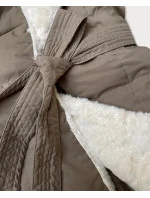 Dámska bunda so stojačikom a kožušinou J Style tmavo béžová (16M9165-84)