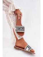 Klapki Damskie Na Płaskim Obcasie Ze Zdobieniem Amore Białe Avelina