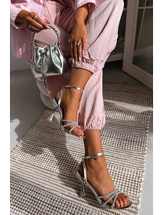 Sandále na podpätku model 226507 Krok vo veľkom štýle