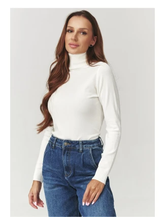 Model role 219741 Makadamia