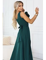 669-1 Romantické maxi šaty s kvetom na ramene a rozparkom - fľaškovo zelené