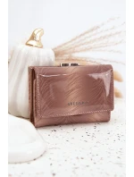 Lakovaná dámska kabelka s trblietavými detailmi Cermina - béžová