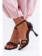 Sandále na podpätku model 226512 Vykročte štýlovo Sandále na podpätku model 226512 Vykročte štýlovo