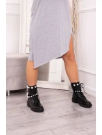 Nadmerné šedé šaty