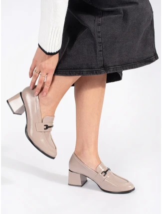 Pohodlné hnedé dámske topánky na širokom podpätku Pohodlné hnedé dámske topánky na širokom podpätku