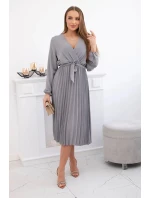 Šaty s viazaným plisovaným lemom sivé
