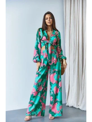 Zelená súprava - blúzka na zaväzovanie so širokými nohavicami (8175) Zelená súprava - blúzka na zaväzovanie so širokými nohavicami (8175)