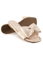 Komfortné dámske nazúvaky hnedé bez podpätku Komfortné dámske nazúvaky hnedé bez podpätku