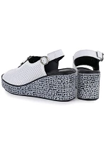 Dámske kožené sandále na platforme biele S.Barski 7014