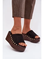 Dámské nazouváky na platformě se zlatými přezkami Eko semiš Černé Helivina