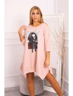 Šaty s potlačou a rozšíreným spodným dielom tmavo púdrovo ružové Šaty s potlačou a rozšíreným spodným dielom tmavo púdrovo ružové