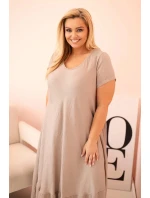 Dámske plus size šaty s krátkymi rukávmi a volánom z ľahkej viskózy fango Dámske plus size šaty s krátkymi rukávmi a volánom z ľahkej viskózy fango