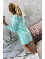Šaty s kapucňou v mätovej farbe