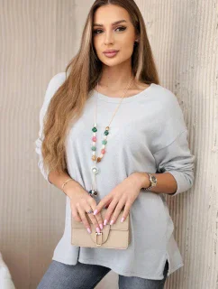 Blúzka s náhrdelníkom sivá