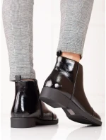 Dámske značkové členkové topánky čierne s plochým podpätkom Dámske značkové členkové topánky čierne s plochým podpätkom