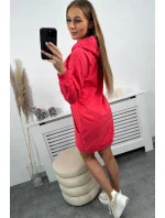Malinové šaty s kapucňou