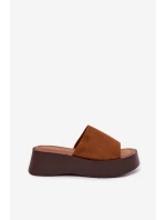 Dámské pantofle na platformě Camel Liorisse