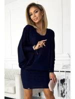 Tmavomodré dámske netopierie šaty s brokátom as výstrihom 402-1