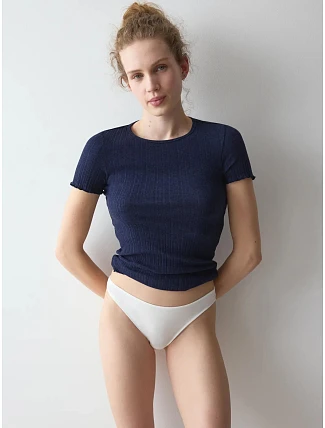 Dámske tangá Pretty Modal String Silk White, biele – TRIUMPH Dámske tangá Pretty Modal String Silk White, biele – TRIUMPH