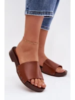 Dámské pantofle s přezkami na nízkém podpatku Camel Brinalle