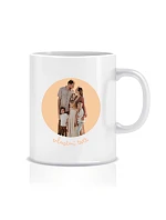 Personalizovaný klasický biely keramický hrnček s objemom 300 ml s výrezom pre fotografiu na pozadí