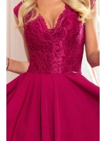 PATRICIA Dámske šaty vo vínovej bordovej farbe s dlhším zadným dielom a čipkovým výstrihom 300-4