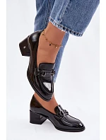 Kožené lakované dámské lodičky na podpatku Vinceza 18116 Černé