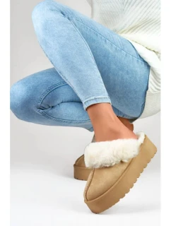 Dámske papuče na platforme s kožušinou béžové 81366-4-KH