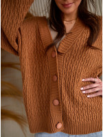 Voľný sveter s karamelovým vzorom