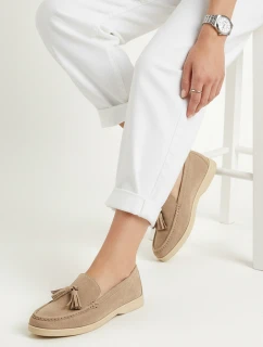 Dámske semišové mokasíny s chokrami béžovej farby FashionStreet ZY1357