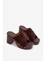 Dámské sandály na podpatku se zlatými přezkami Čokoládové Nerelle