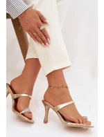 Dámské lodičky na podpatku s ozdobným detailem Zlaté Lorissa