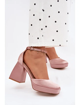 Sandály na podpatku s saténovým povrchem Šampaňské Calistae