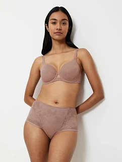 Triumph - Wild Rose Sensation: tvarovacia podprsenka s košíčkom Spacer Cup Triumph