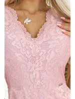 316-11 Čipkované šaty s krátkymi rukávmi a srdiečkovým výstrihom - PUDRAL ROSE 316-11 Čipkované šaty s krátkymi rukávmi a srdiečkovým výstrihom - PUDRAL ROSE