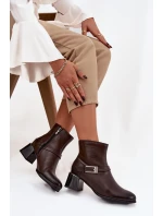 Kožené dámské boty na podpatku s přezkou Zazoo 60562 hnědé Kožené dámské boty na podpatku s přezkou Zazoo 60562 hnědé