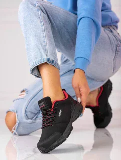 Štýlová dámska treková obuv čierna bez podpätku