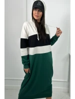 Trikolórne šaty s kapucňou ecru + čierna + tmavo zelená Trikolórne šaty s kapucňou ecru + čierna + tmavo zelená