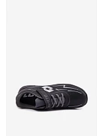 Detská športová obuv pre mládež LOTTO KOBALTO 2601520 Black-Grey Detská športová obuv pre mládež LOTTO KOBALTO 2601520 Black-Grey