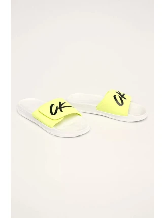 Šľapky KM0KM00499-YCD bieložltá - Calvin Klein Šľapky KM0KM00499-YCD bieložltá - Calvin Klein