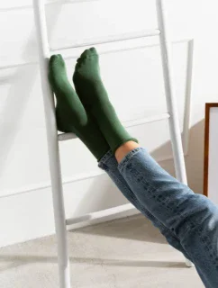 Ohrnuté dámske ponožky 110