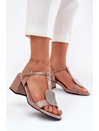 Sandále na podpätku model 213184 Vykročte štýlovo