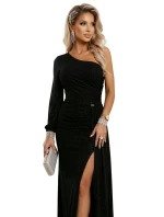 658-1 Trblietavé maxi šaty na jedno rameno s asymetrickými rukávmi a rozparkom - čierne