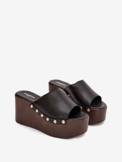 Dámské pantofle na platformě s cvočky černé Mareline